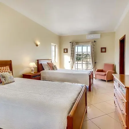 Sao Rafael Sleeps 8 Pool Air Con Wifi